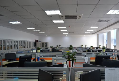 北京影視演員化妝培訓選哪家？吉米化妝培訓學校:化妝培訓